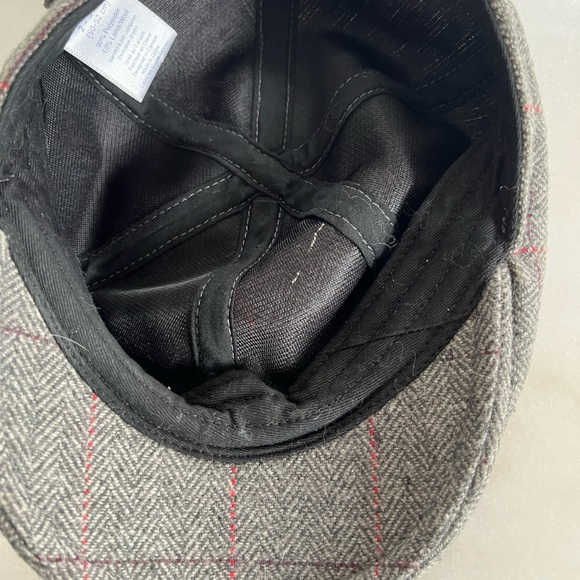 Nice warm hat for little boys - Picture 6 of 7